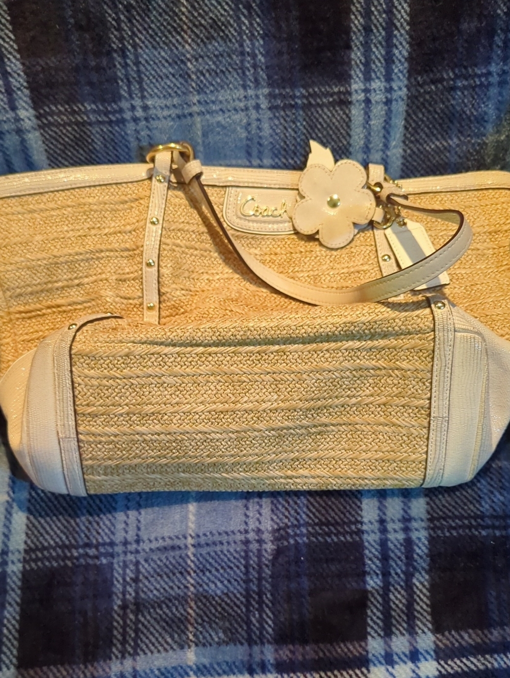 Coach Natural Straw Tote with Beige Leather Trim and Floral Charm - Picture 4 of 8